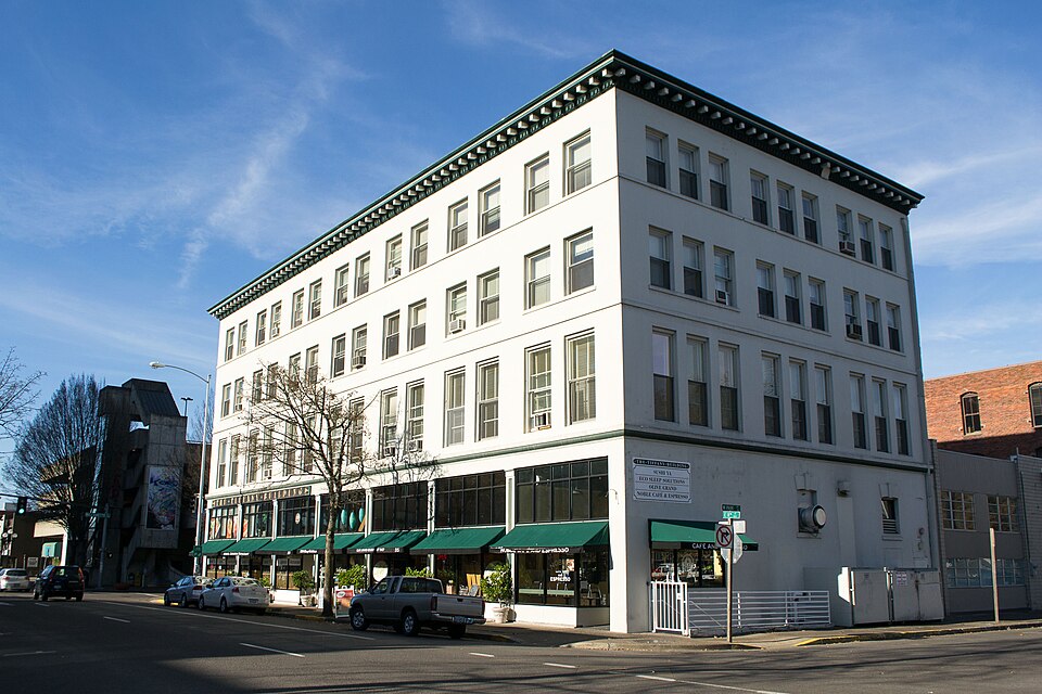 Photograph of McMorran and Washburne Department Store Building