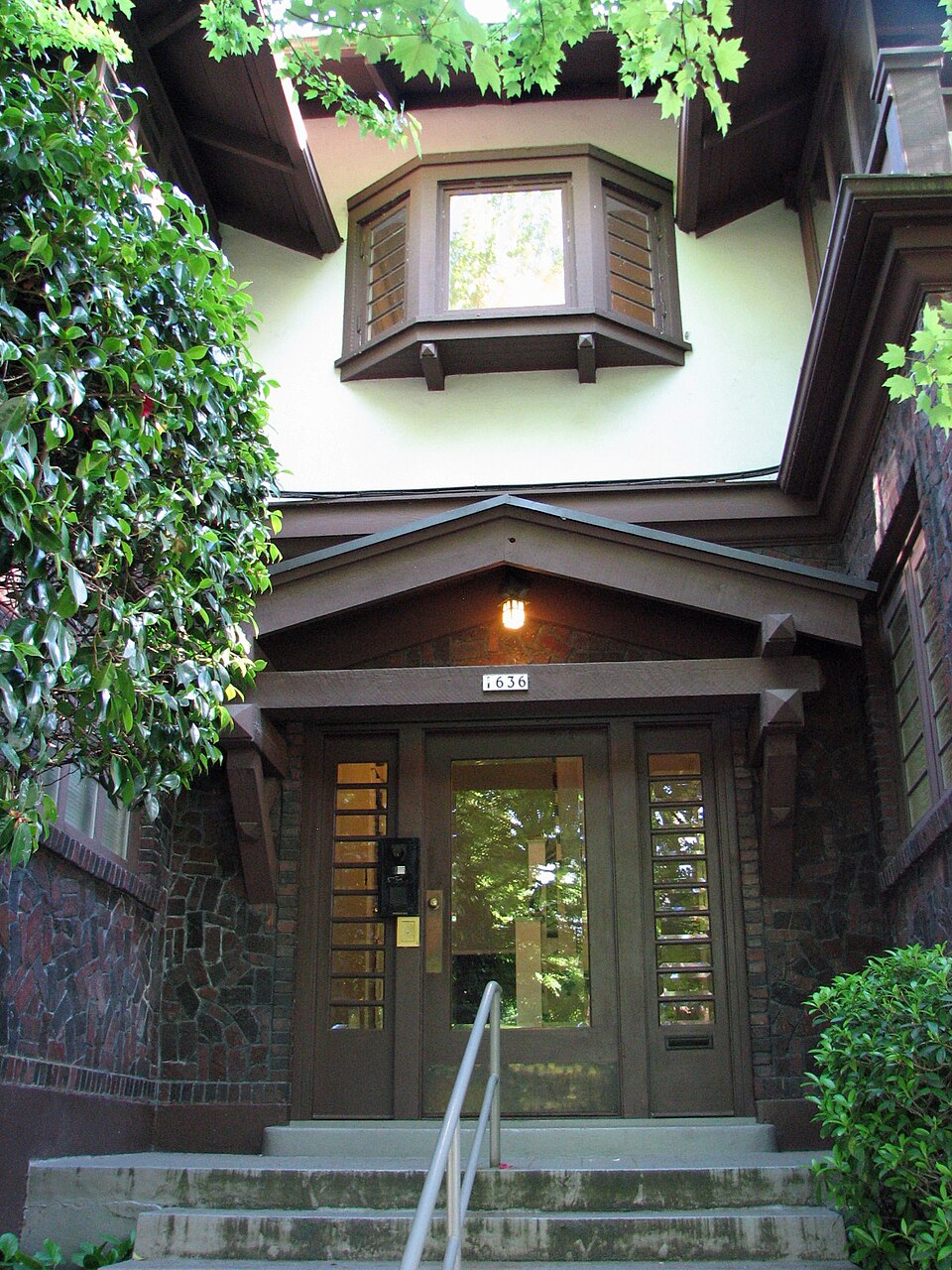 Photograph of F. E. Bowman Apartments