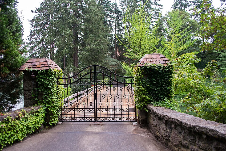 Photograph of Carl C. Jantzen Estate