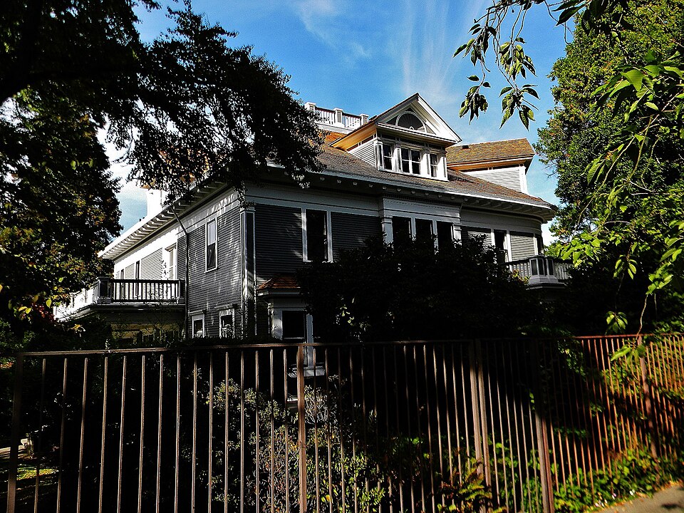 Photograph of Dr. William A. Cusick House