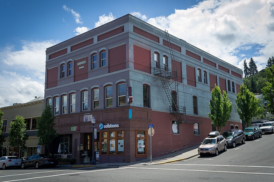 Photograph of I.O.O.F. - Paris Fair Building