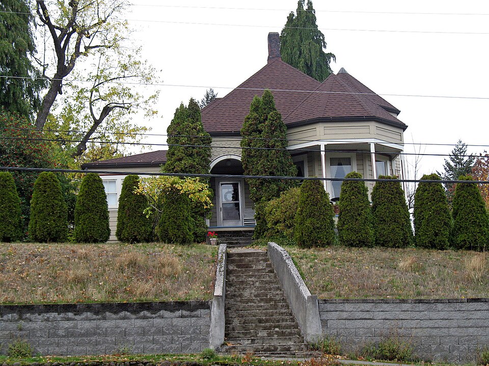 Photograph of Shaw-Dumble House