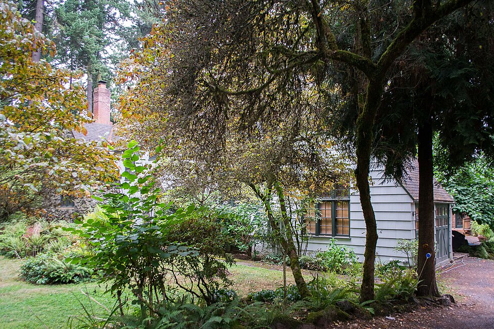 Photograph of W. S. and Gladys Boutwell House