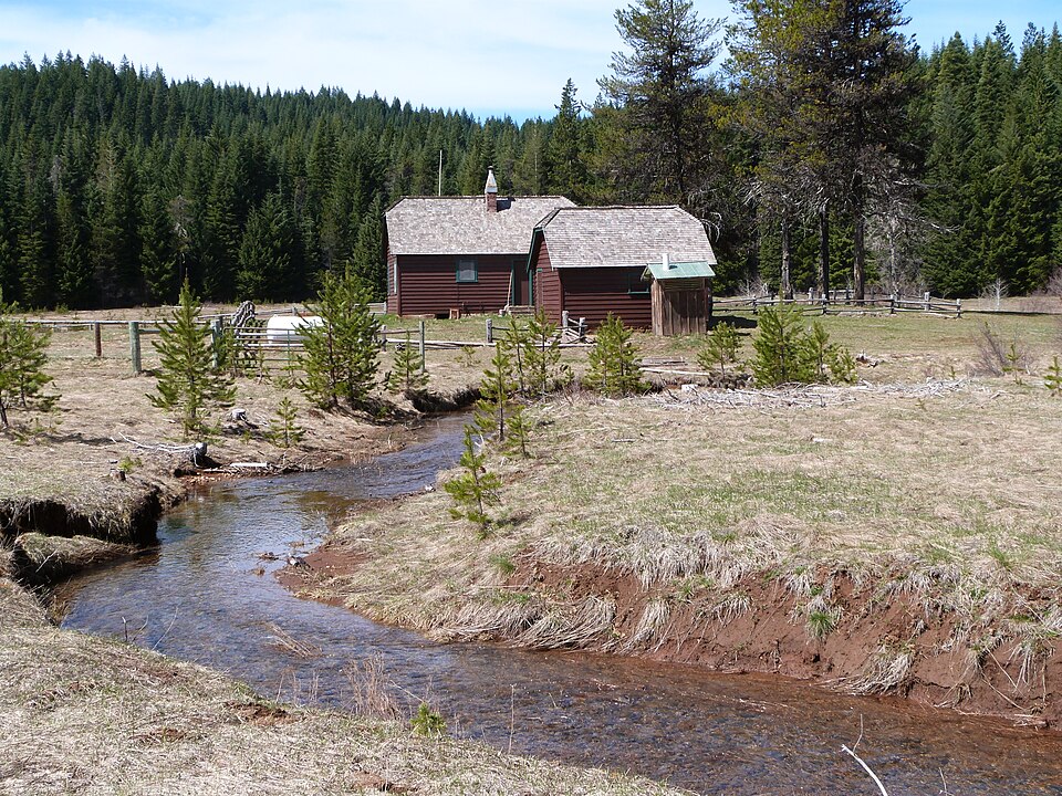Photograph of Lodgepole Guard Station