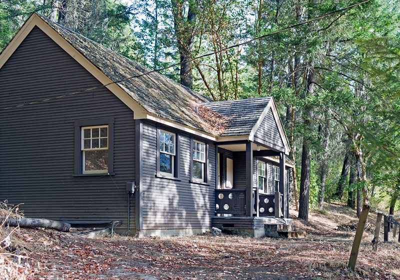 Photograph of Star Ranger Station