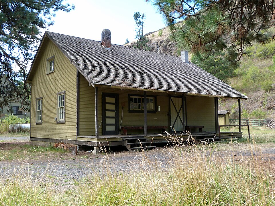 Photograph of College Creek Ranger Station