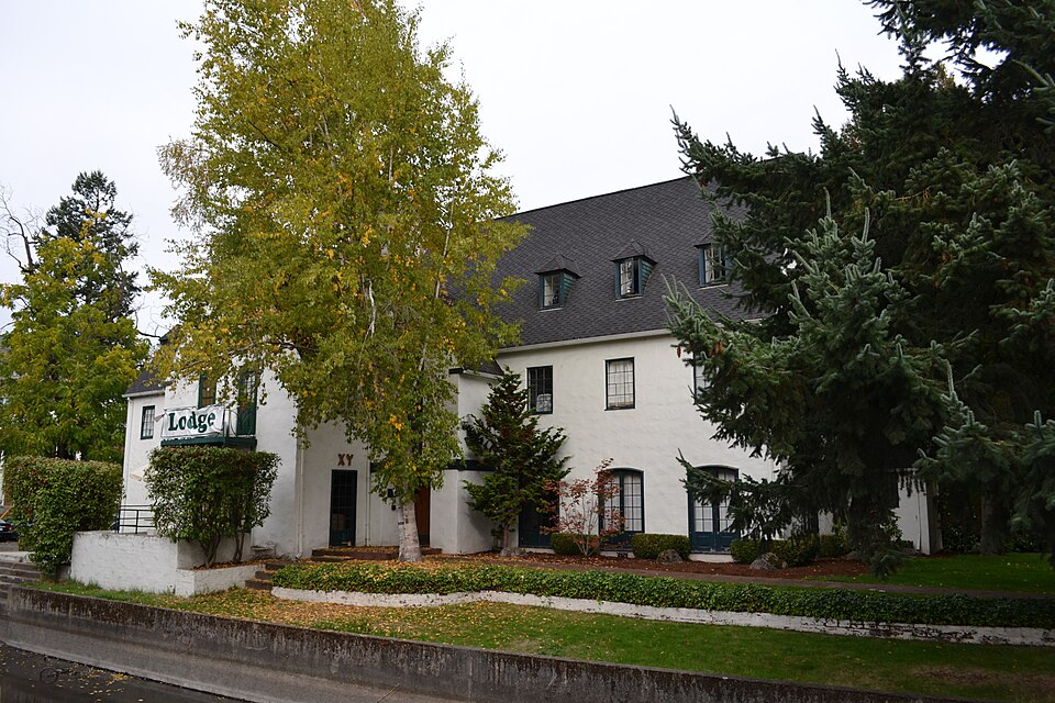 Photograph of Chi Psi Fraternity House