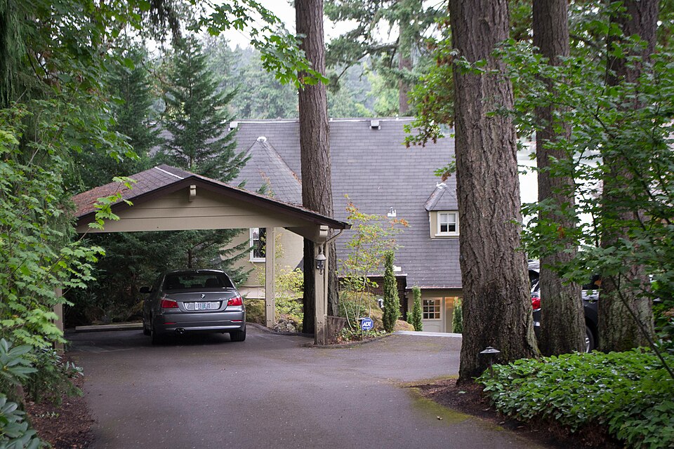Photograph of Clara and Samuel B. Weinstein House
