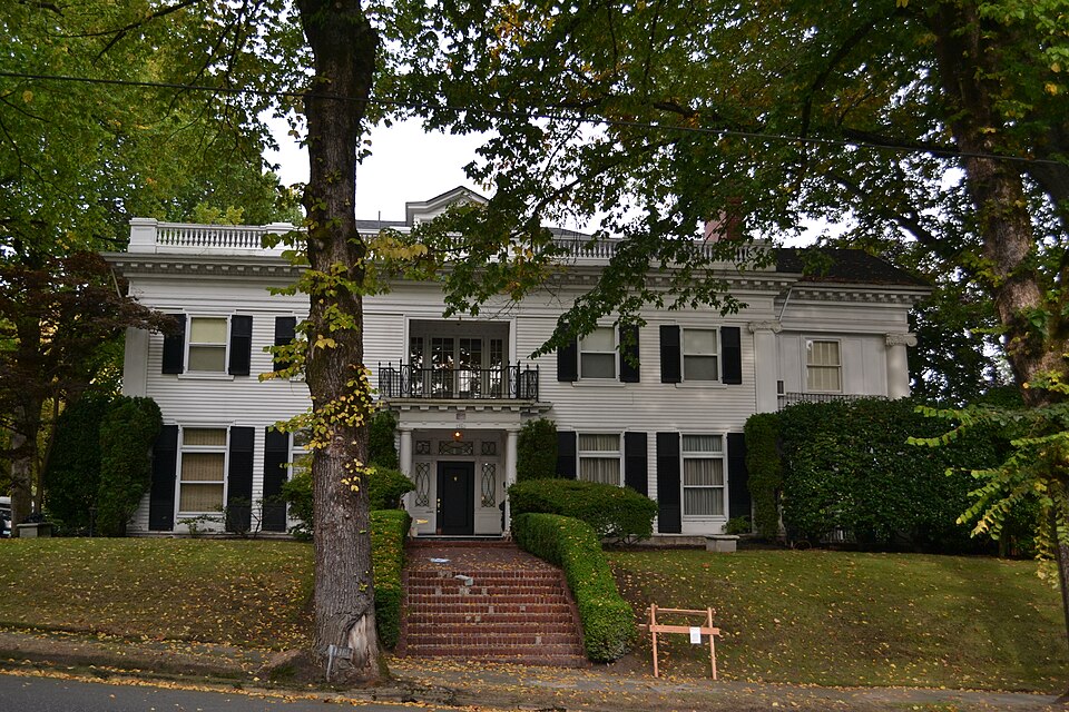 Photograph of Dr. A. S. Nichols House