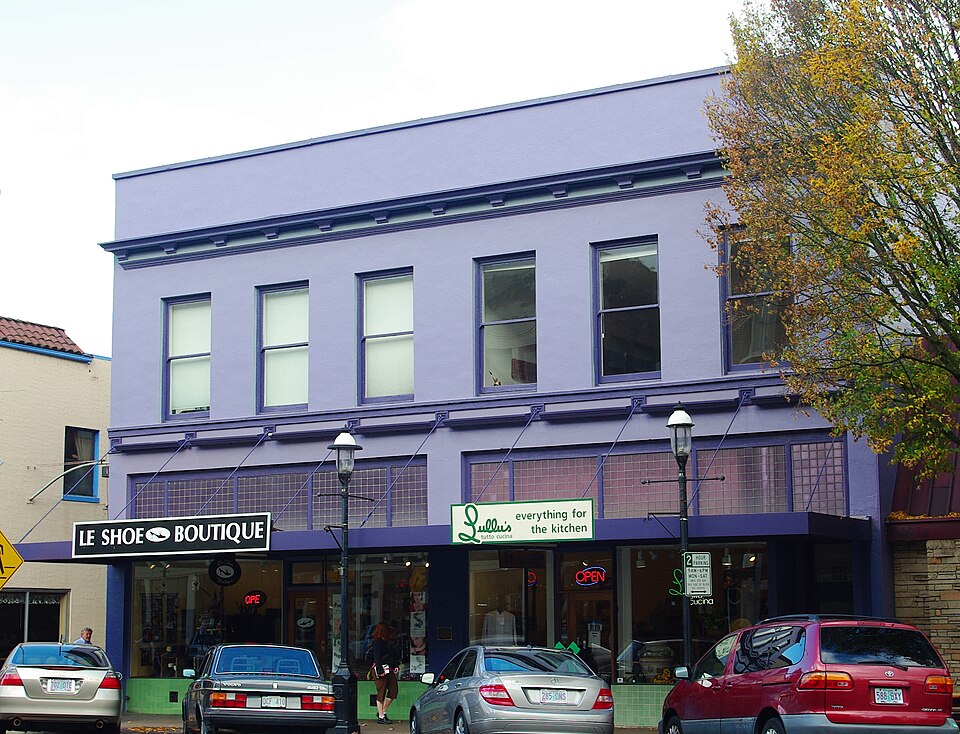 Photograph of Christopher Paulus Building