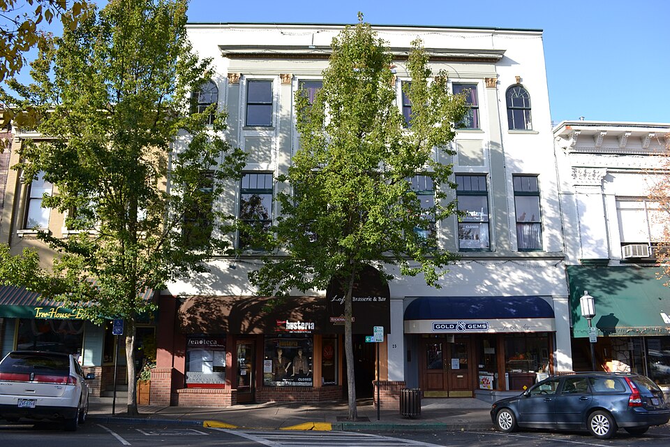 Photograph of Ashland Masonic Lodge Building