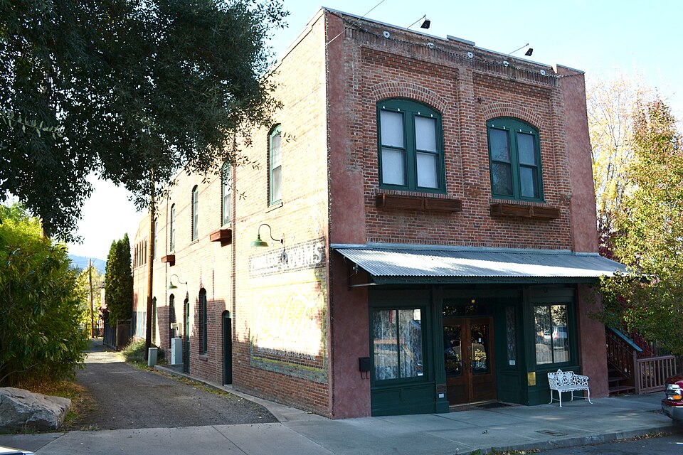 Photograph of Peerless Rooms Building