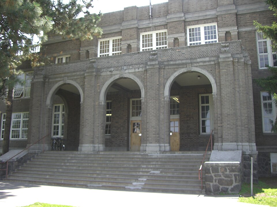 Photograph of Old Bend High School