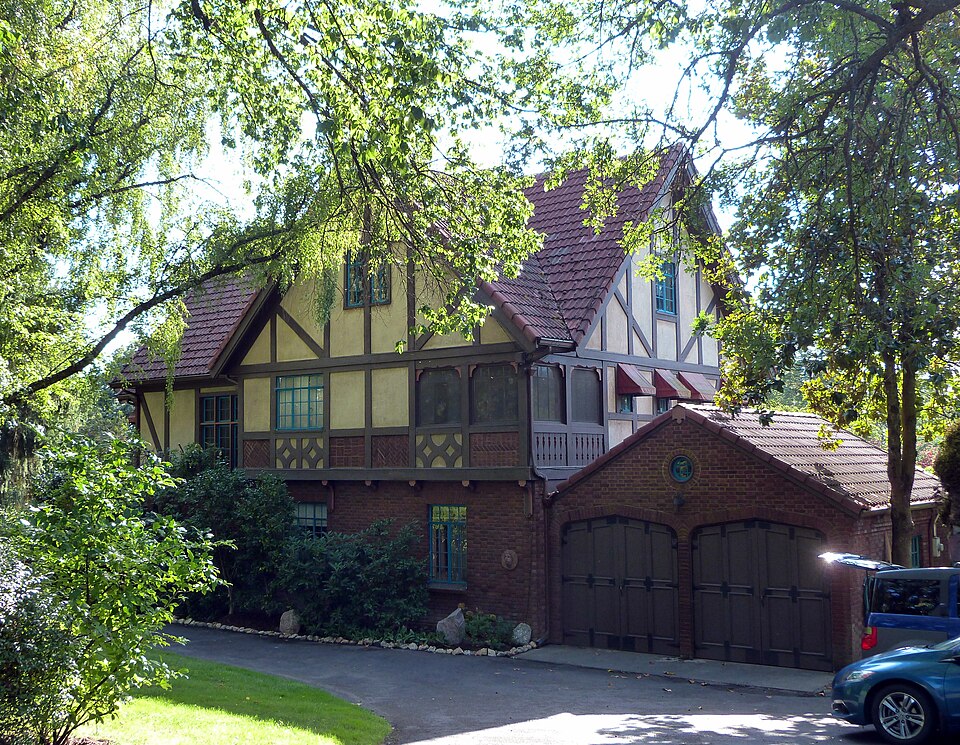 Photograph of Hamilton and Edith Patton House