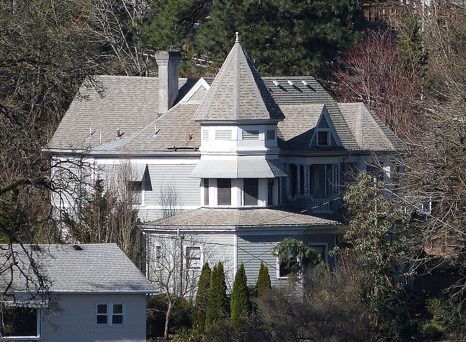 Photograph of Lewthwaite-Moffatt House