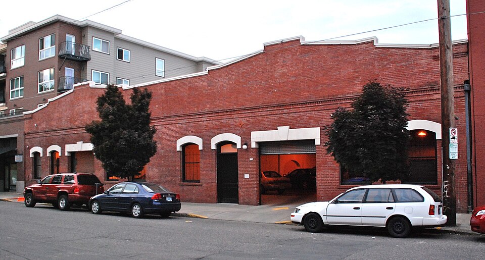Photograph of Rose City Electric Automobile Garage