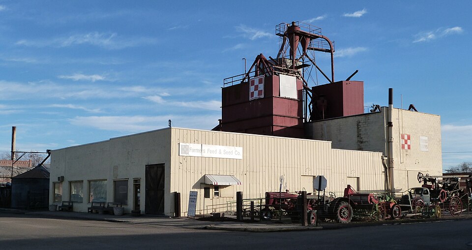 Photograph of Al Thompson and Son's Feed and Seed Company