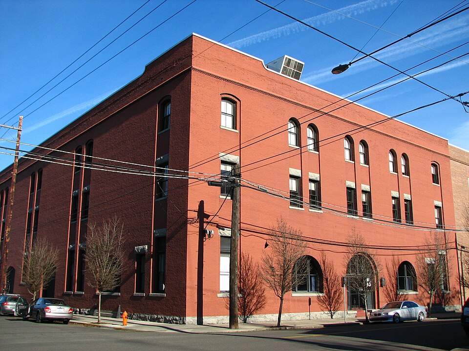 Photograph of Spokane, Portland and Seattle Railroad Warehouse