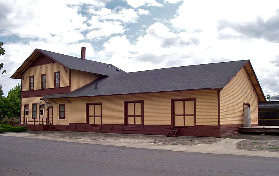 Photograph of Willamette Valley and Coast Railroad Depot