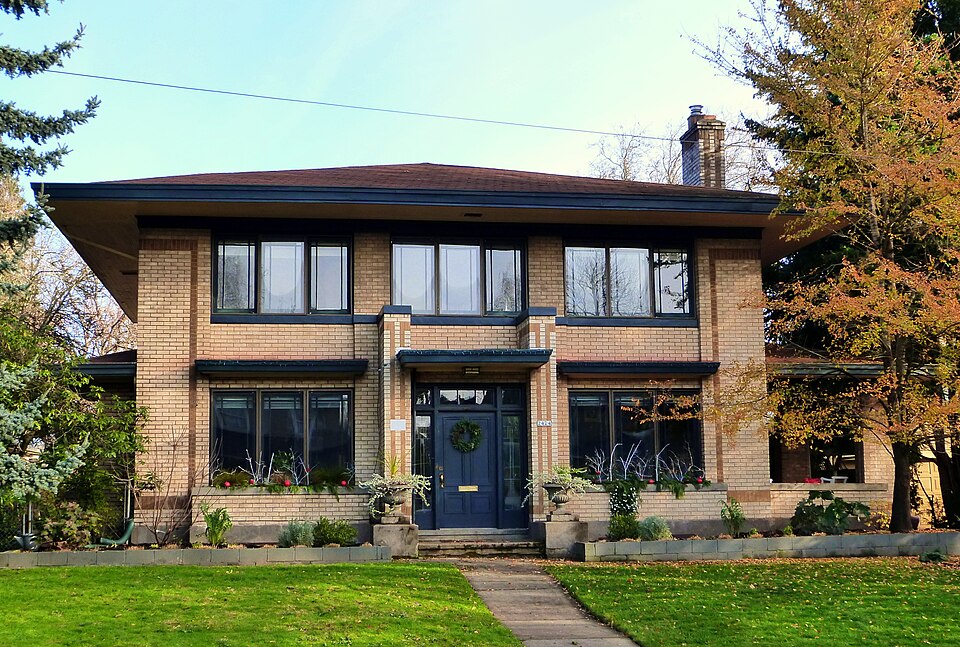 Photograph of Spies-Robinson House