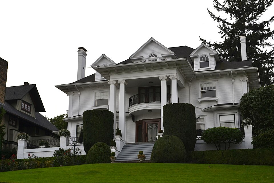 Photograph of Annand-Loomis House