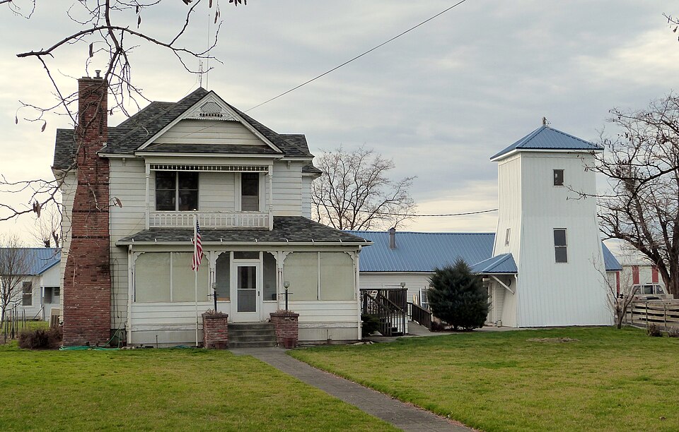 Photograph of Joseph Cunha Farmstead