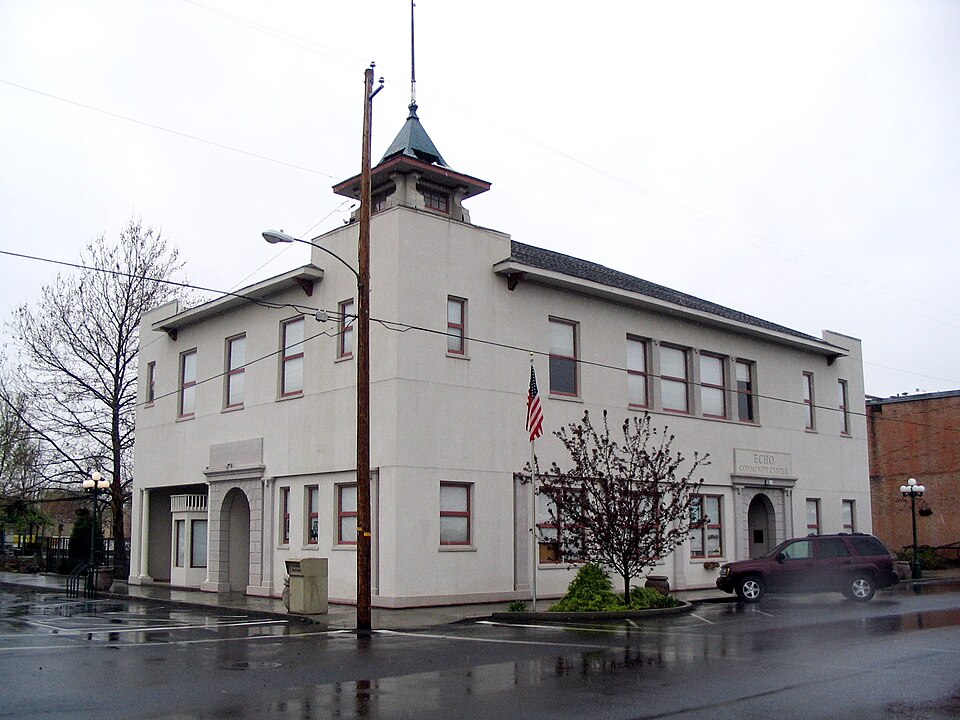 Photograph of Echo City Hall