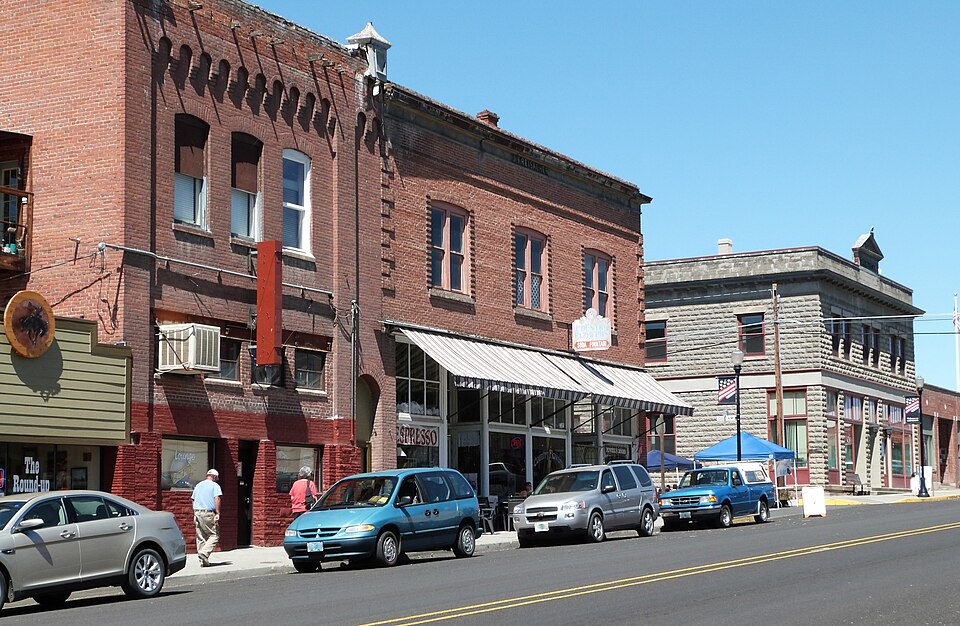 Photograph of Condon Commercial Historic District