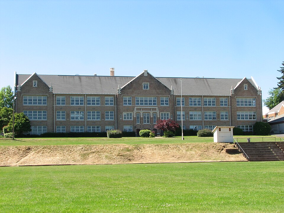 Photograph of Hood River High School