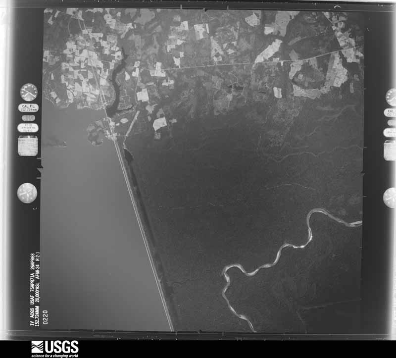 U.S. Geological Survey aerial photograph, 1968-04-26, scale 1:40000
