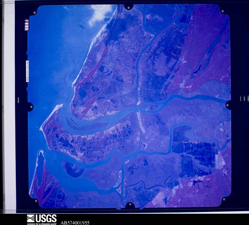 U.S. Geological Survey aerial photograph, 1974-11-07, scale 1:66000