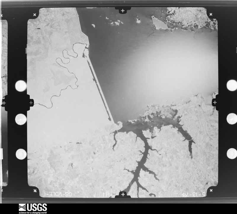 U.S. Geological Survey aerial photograph, 1974-05-13, scale 1:76000