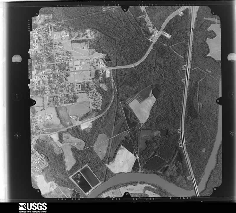 U.S. Geological Survey aerial photograph, 1990-01-01, scale 1:15000