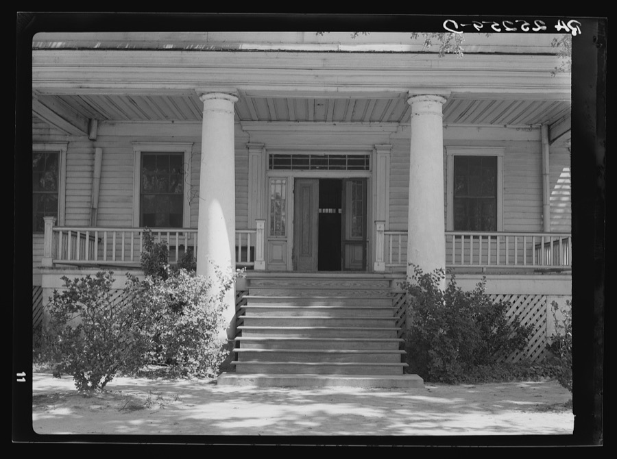 Old house at Ashwood Plantations, South Carolina