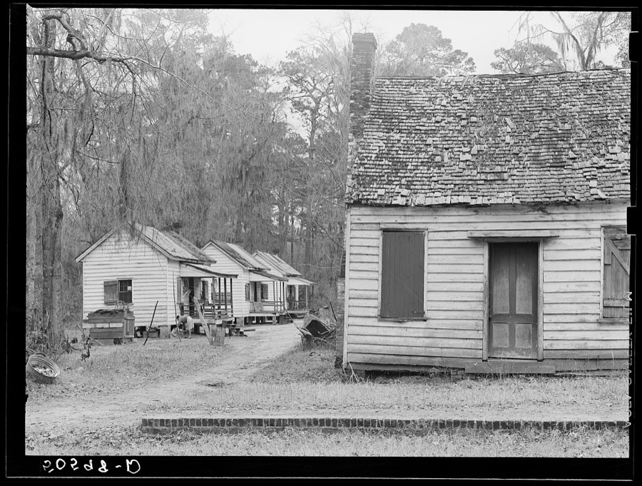 Servant quarters, Summerville, South Carolina, in rear of home