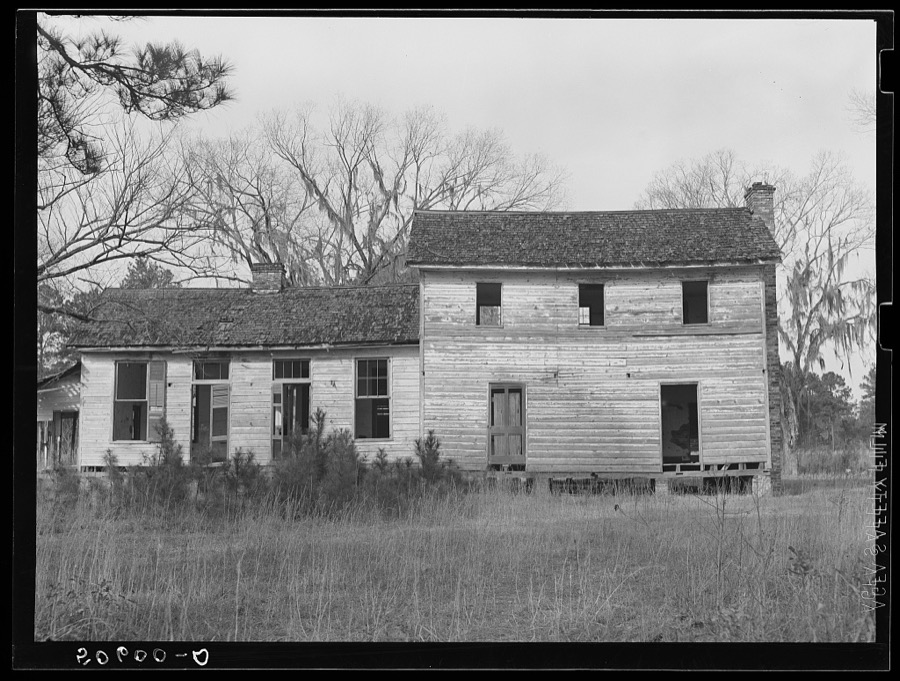 Old home near Summerville, South Carolina