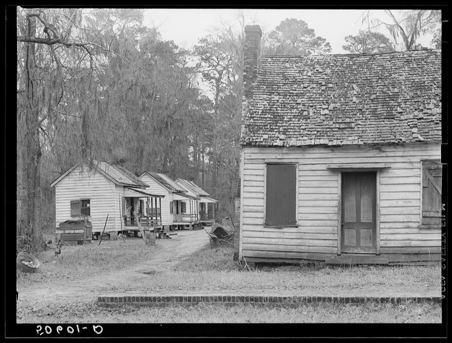 Servant quarters, Summerville, South Carolina, in rear of home