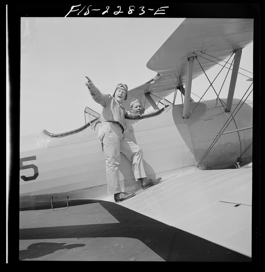 Parris Island, South Carolina. U.S. Marine Corps glider detachment training camp. Trainees ready for flight