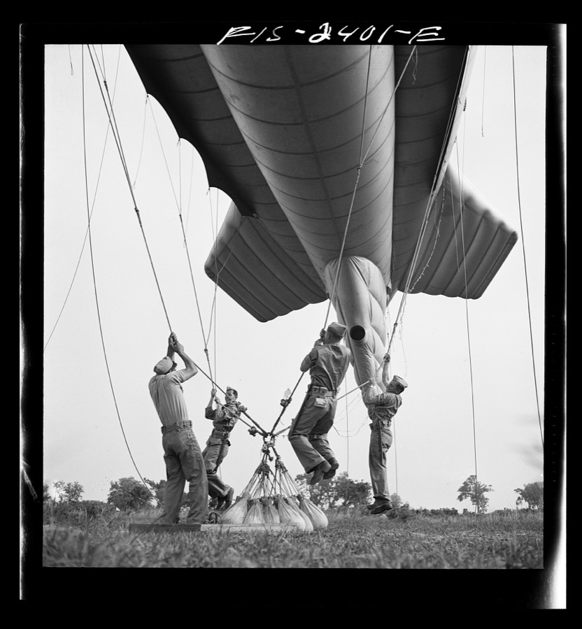 Parris Island, South Carolina. Special Marine units in training at Parris Island are learning how to bed down a big barrage balloon