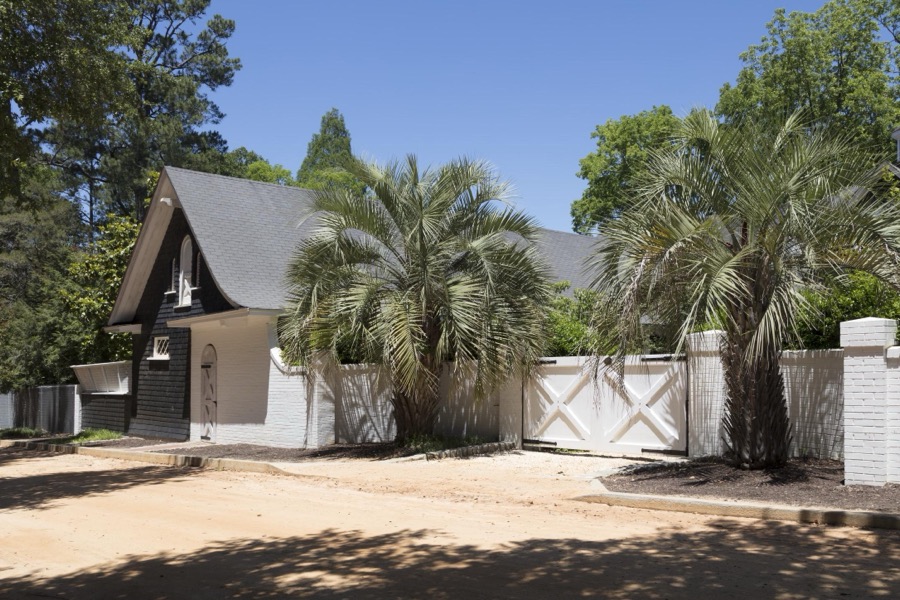 While Aiken, South Carolina, became the summertime retreat of wealthy coastal Carolinians looking to escape heat and humidity as well as the wintertime playground of wealthy northerners who turned the sleepy southern town in the "Aiken Winter Colony"