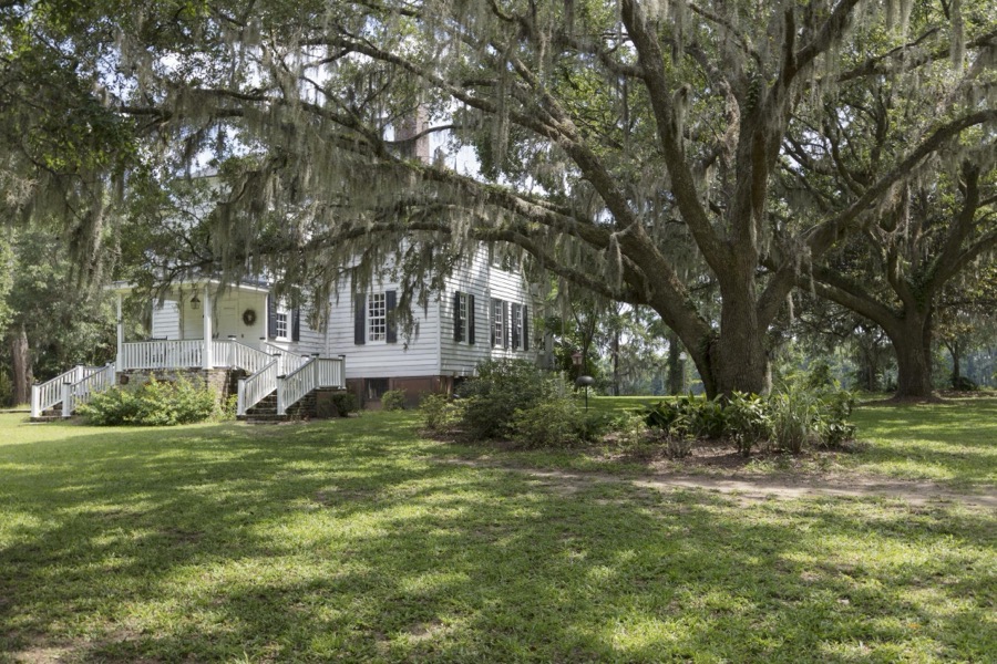Great house and grounds at Hopsewee Plantation, near the settlement of North Santee, along the Santee River in Georgetown County, South Carolina