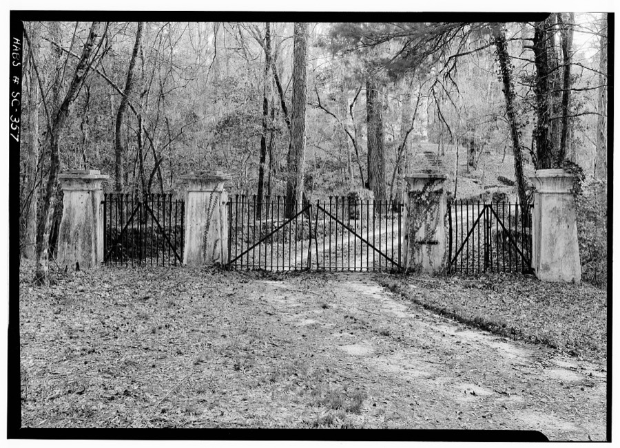 Milford Plantation, Entrance Gateway, Wedgefield-Rimini Road, Pinewood, Sumter County, SC