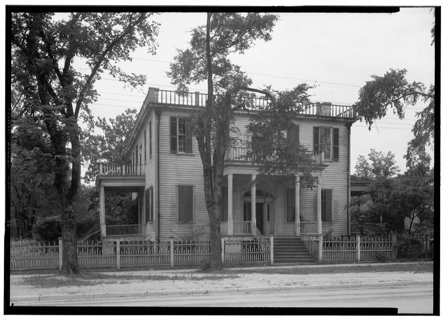 Pegues-McKay House, Kershaw & Third Streets, Cheraw, Chesterfield County, SC
