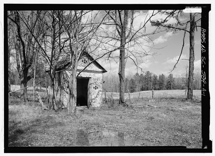 Frazier-Pressley House, Privy, intersection County Roads 33,112 & 47, Abbeville, Abbeville County, SC