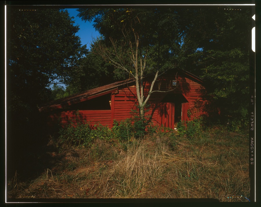 Harper-Featherstone Farm, Cow & Mule Barn, .7 mile west of County Road 81, Lowndesville, Abbeville County, SC