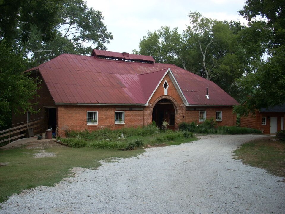 Photograph of J. C. Stribling Barn