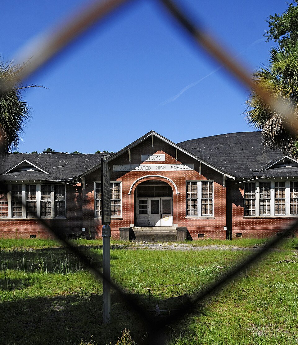 Photograph of Grays Consolidated High School