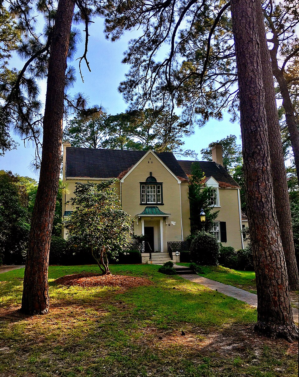 Photograph of Forest Hills Historic District