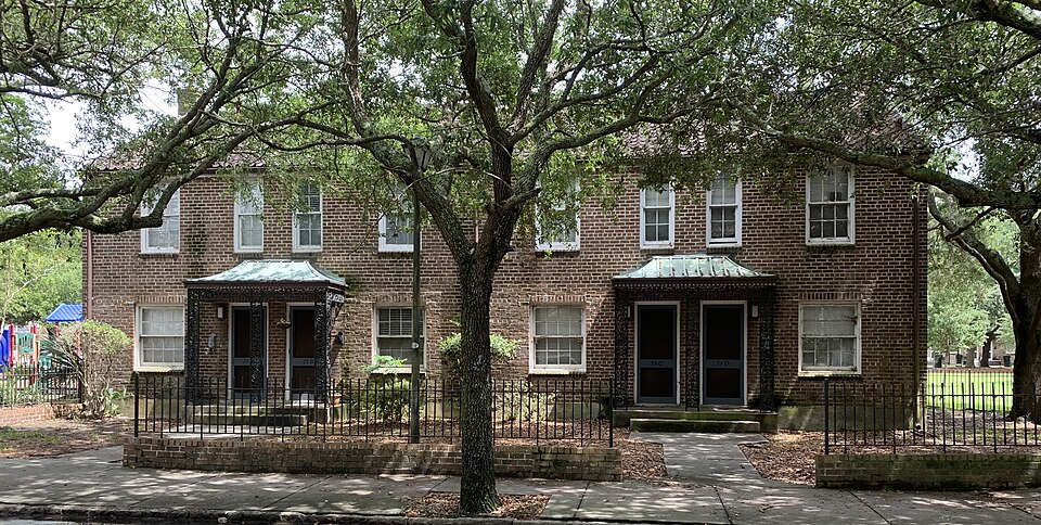 Photograph of Robert Mills Manor