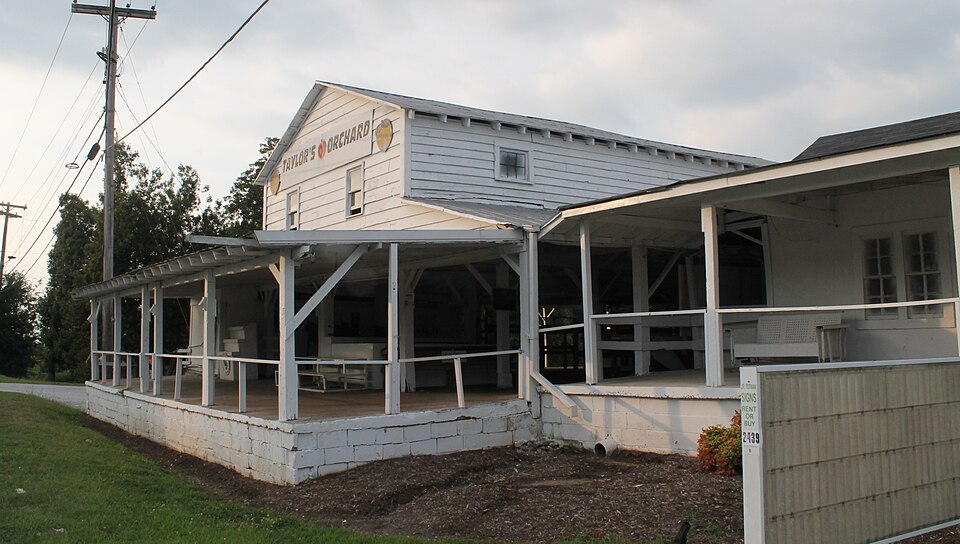 Photograph of Earle R. Taylor House and Peach Packing Shed